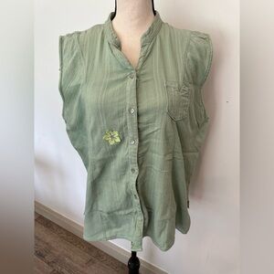 VTG Woolrich Green Sleeveless Button Front Shirt  Floral Applique SZ XL EUC